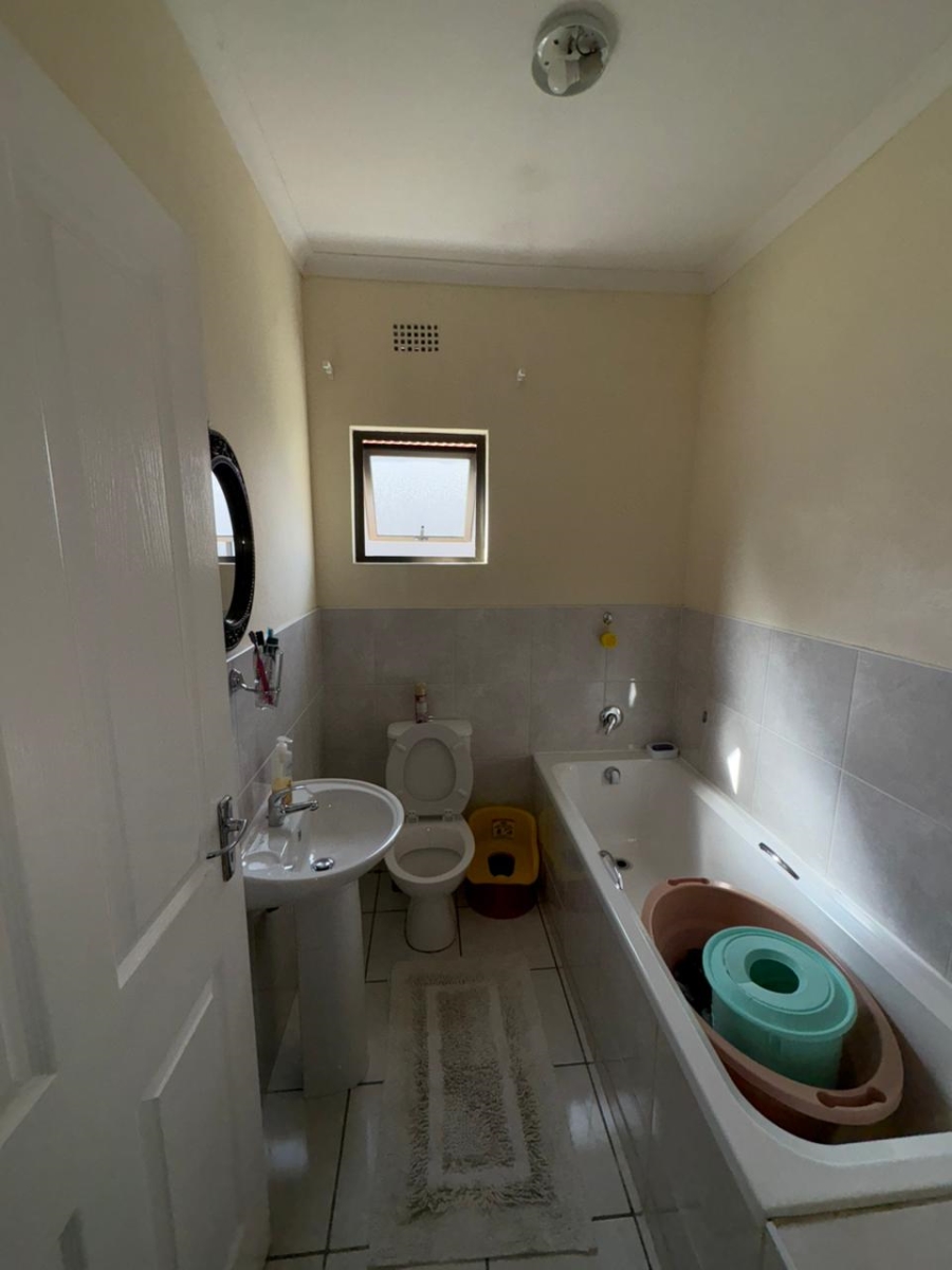 2 Bedroom Property for Sale in Graceland Eastern Cape